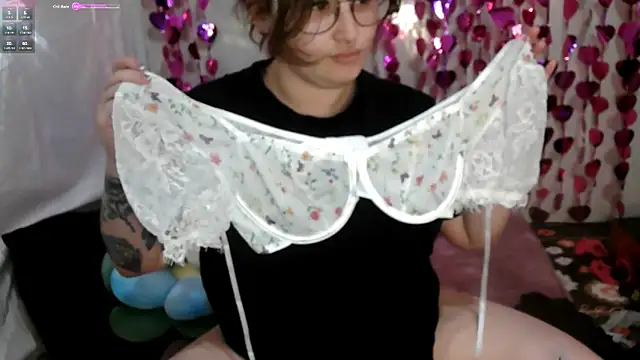 MrsJess online show from May 2026 02:15:01 AM