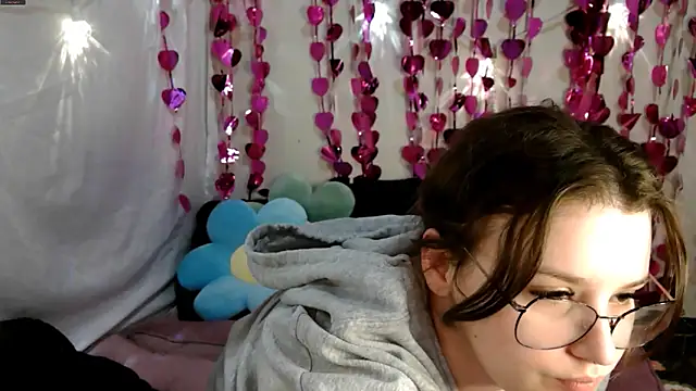 MrsJess online show from April 2026 02:05:01 AM