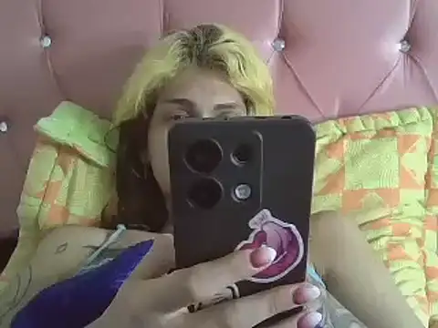 Olivia7u7 online show from September 2025 06:58:02 PM