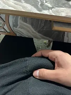 Snapshot of senle12ben2 chatting on January 2025 08:35:02 PM senle12ben2 online show from January 2025 08:35:02 PM