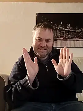 Snapshot of Pourleplasirs chatting on March 2025 01:04:02 AM Pourleplasirs online show from March 2025 01:04:02 AM