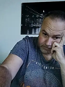 Snapshot of Pourleplasirs chatting on May 2026 09:34:01 PM Pourleplasirs online show from May 2026 09:34:01 PM