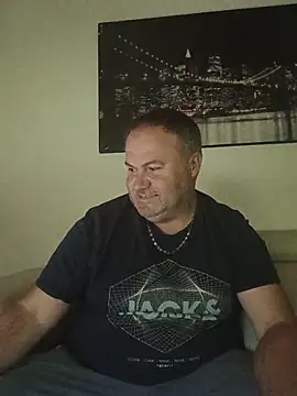 Snapshot of Pourleplasirs chatting on June 2026 09:49:01 PM Pourleplasirs online show from June 2026 09:49:01 PM