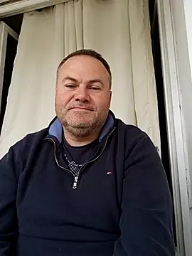 Snapshot of Pourleplasirs chatting on May 2026 03:19:02 PM Pourleplasirs online show from May 2026 03:19:02 PM