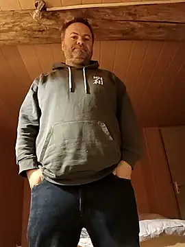 Snapshot of Pourleplasirs chatting on March 2025 11:53:01 PM Pourleplasirs online show from March 2025 11:53:01 PM