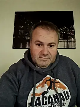 Pourleplasirs online show from November 2025 09:35:01 PM