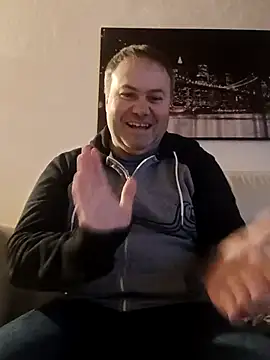 Snapshot of Pourleplasirs chatting on February 2025 10:21:02 PM Pourleplasirs online show from February 2025 10:21:02 PM