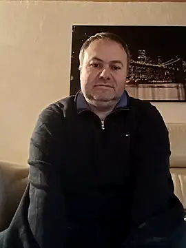 Snapshot of Pourleplasirs chatting on February 2025 10:44:02 PM Pourleplasirs online show from February 2025 10:44:02 PM