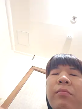 Snapshot of Tyyyggjju chatting on November 2025 11:36:02 AM Tyyyggjju online show from November 2025 11:36:02 AM