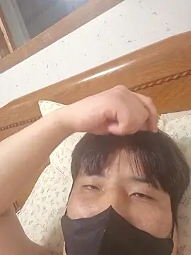 Snapshot of Tyyyggjju chatting on December 2025 10:49:02 AM Tyyyggjju online show from December 2025 10:49:02 AM