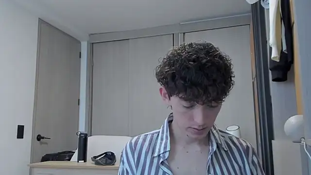 miketwink online show from September 2025 09:39:01 PM