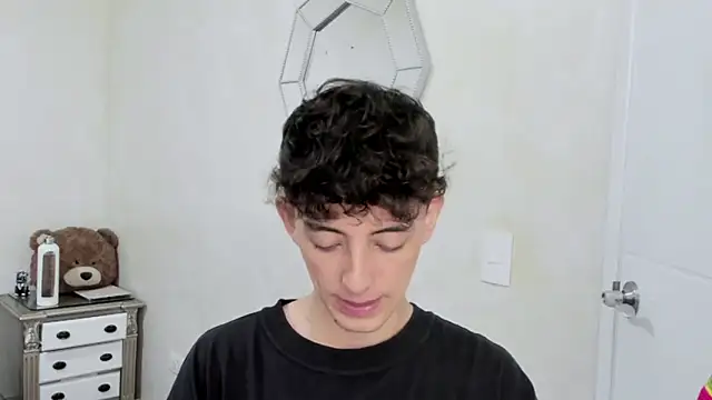 miketwink online show from March 2026 09:11:02 PM