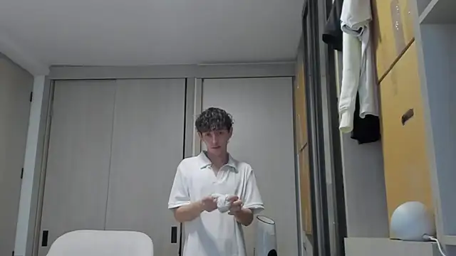 miketwink online show from September 2025 10:37:02 PM