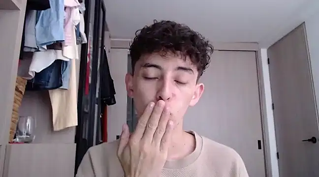 miketwink online show from March 2025 10:10:01 PM