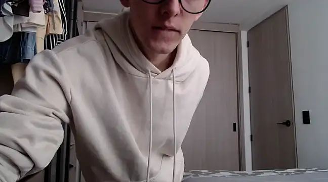 miketwink online show from March 2025 09:10:02 PM