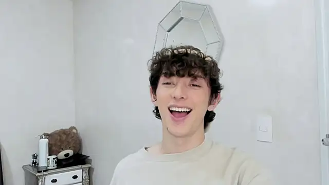 miketwink online show from February 2026 02:01:01 AM