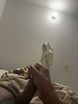 jhonnes  online show from October 2025 05:41:01 AM