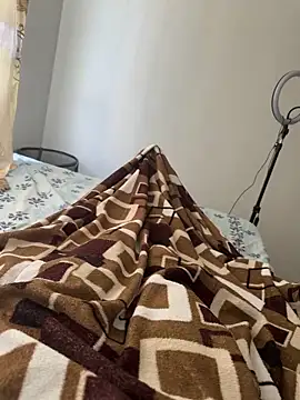 jhonnes  online show from September 2025 02:13:02 PM