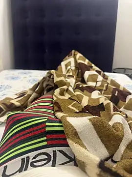 jhonnes  online show from March 2025 04:05:01 AM