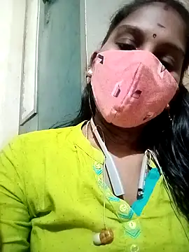Snapshot of Tamil_roja17 chatting on March 2025 06:35:02 AM Tamil roja17 online show from March 2025 06:35:02 AM