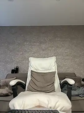 LillySquirtShot online show from May 2026 11:12:01 PM