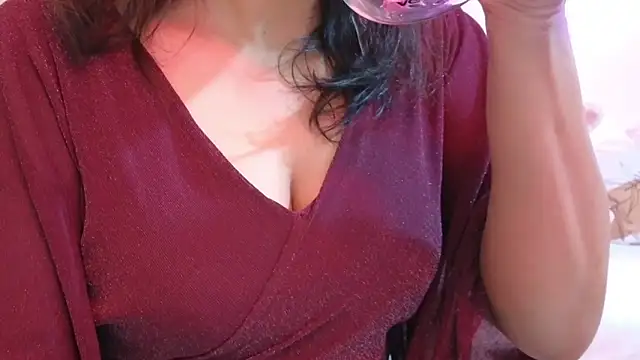 MISS MYRA online show from February 2026 10:13:02 AM