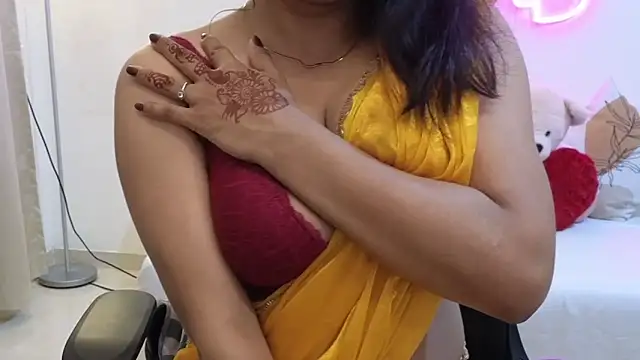 MISS MYRA online show from February 2026 05:46:01 PM