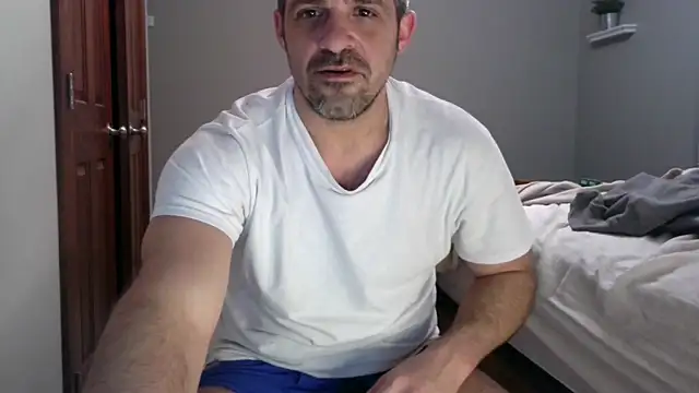 Troyt87 online show from February 2026 06:21:02 AM