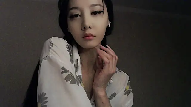 Fudzik0 online show from June 2026 05:24:02 AM