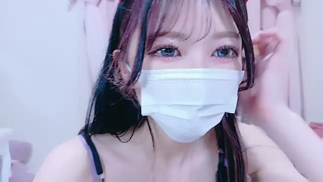 Megu-mimi online show from November 2025 01:27:02 PM