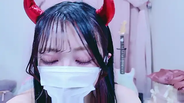 Megu-mimi online show from December 2025 01:43:02 PM