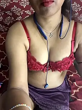 Cute Jiyaa online show from March 2026 06:43:01 PM