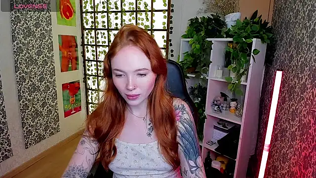 Maya Light online show from September 2025 02:07:02 AM