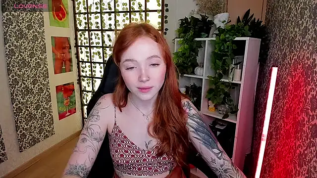 Snapshot of Maya_Light chatting on September 2025 01:48:01 AM Maya Light online show from September 2025 01:48:01 AM