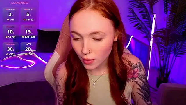 Snapshot of Maya_Light chatting on November 2025 09:48:02 PM Maya Light online show from November 2025 09:48:02 PM