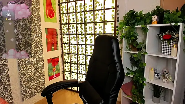 Maya Light online show from March 2025 04:57:02 AM