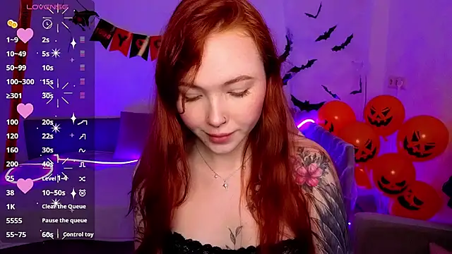 Snapshot of Maya_Light chatting on November 2025 09:02:01 AM Maya Light online show from November 2025 09:02:01 AM