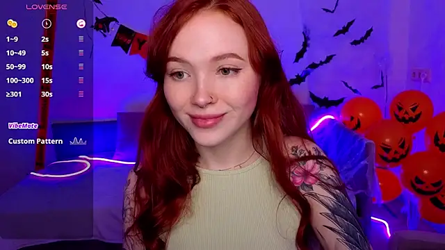 Snapshot of Maya_Light chatting on November 2025 08:51:01 AM Maya Light online show from November 2025 08:51:01 AM