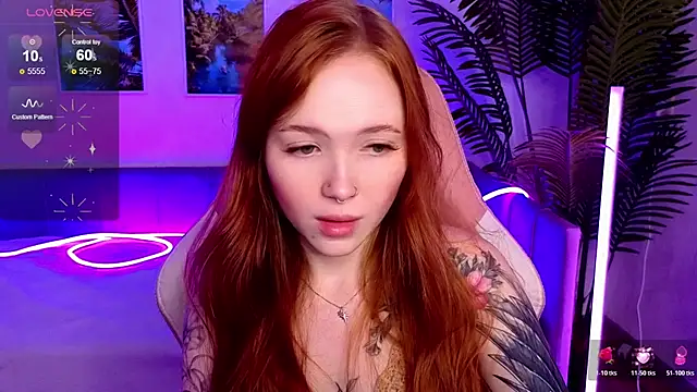 Snapshot of Maya_Light chatting on October 2025 02:10:02 AM Maya Light online show from October 2025 02:10:02 AM