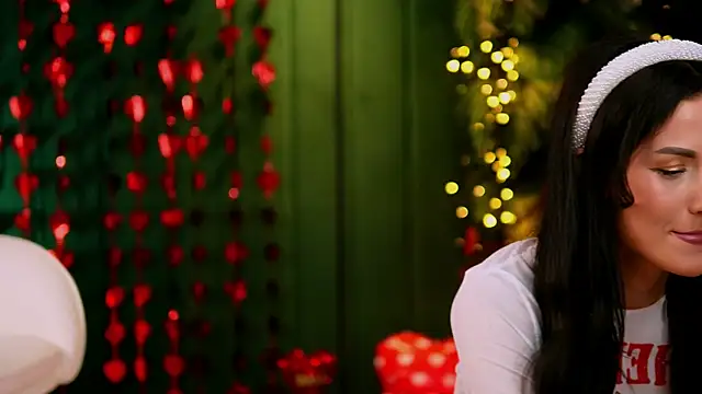 Flirtyy eve online show from February 2026 04:12:02 AM