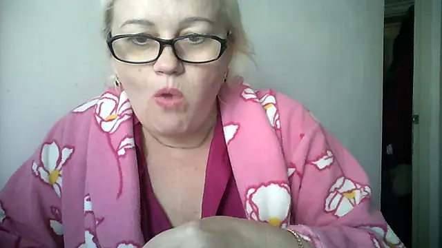 Mayya4321 online show from October 2025 12:04:02 PM