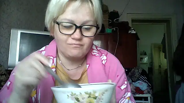 Mayya4321 online show from April 2026 06:42:01 AM