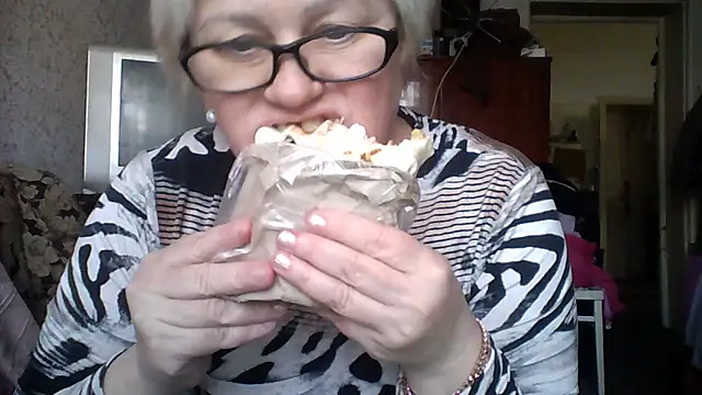 Mayya4321 online show from March 2026 11:10:01 AM