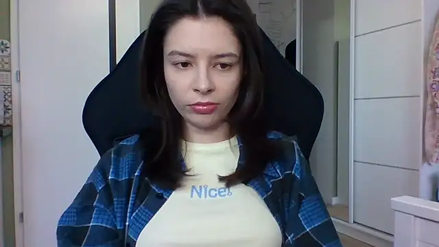 LariceSexy online show from December 2025 01:06:01 PM