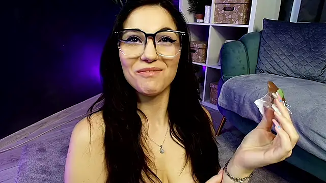 Snapshot of Deea_Vibe_Me chatting on March 2025 08:04:01 AM Deea Vibe Me online show from March 2025 08:04:01 AM