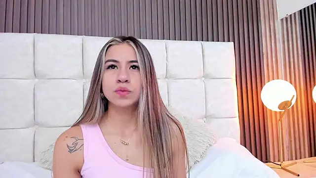 Ariana greenblat online show from April 2026 05:17:02 PM