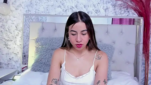 Ariana greenblat online show from October 2025 04:18:01 PM