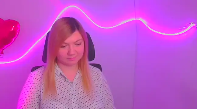 Snapshot of Lola_moree chatting on February 2025 01:00:02 PM Lola moree online show from February 2025 01:00:02 PM