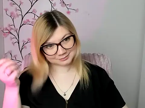 Lola moree online show from April 2026 12:01:01 PM