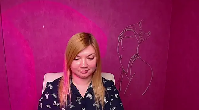 Snapshot of Lola_moree chatting on March 2025 03:48:02 PM Lola moree online show from March 2025 03:48:02 PM